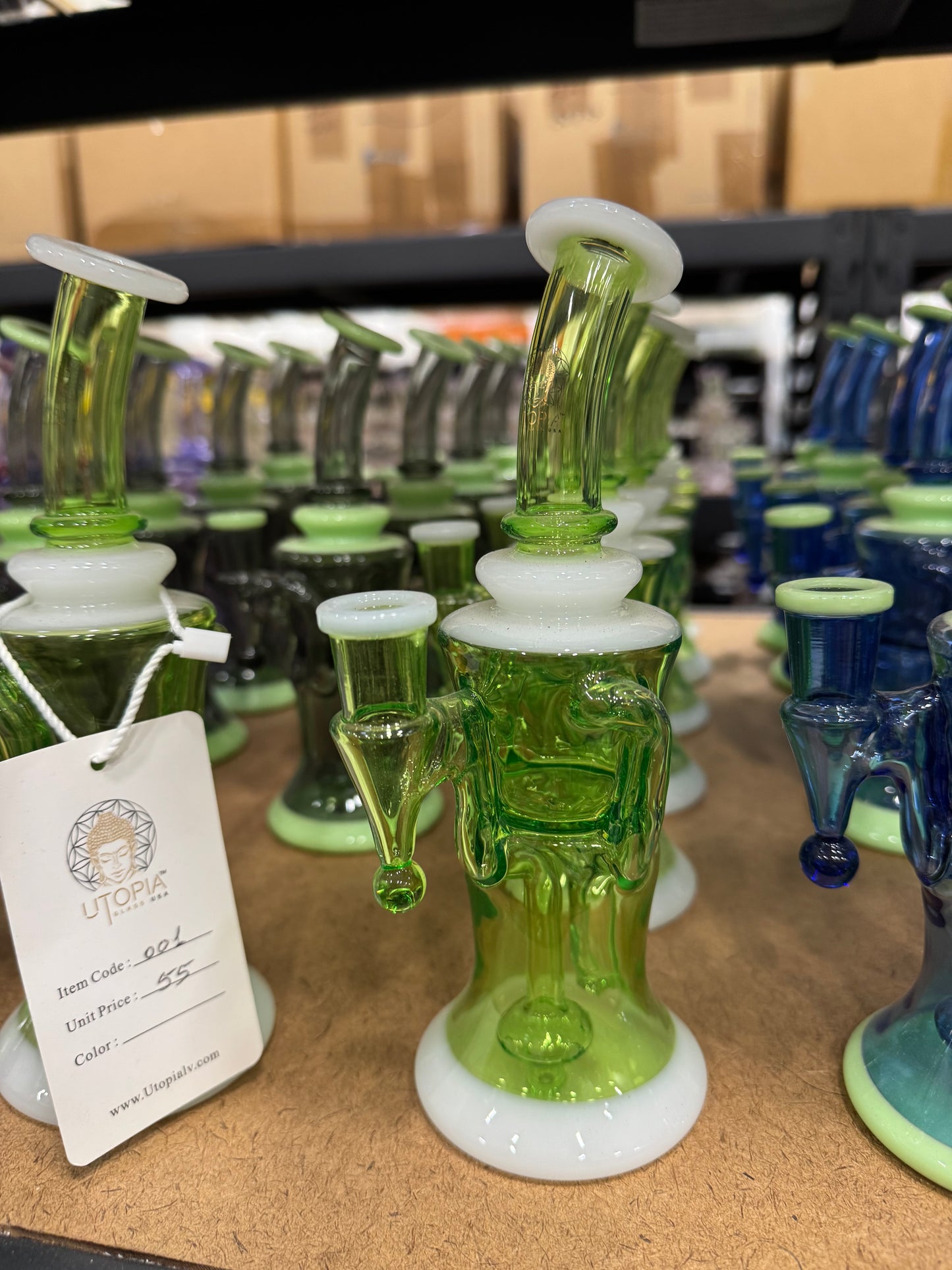 Neon built-in recycler rig