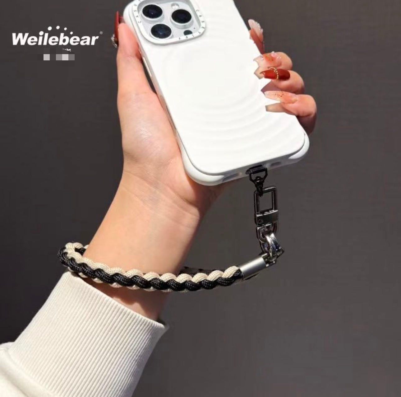 Weilebear’s Phone Chain